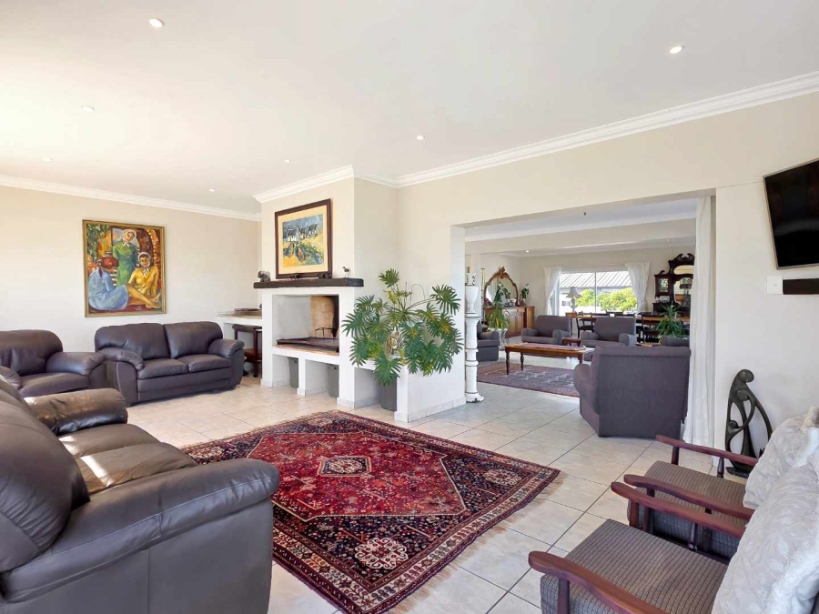 5 Bedroom Property for Sale in Bloubergstrand Western Cape